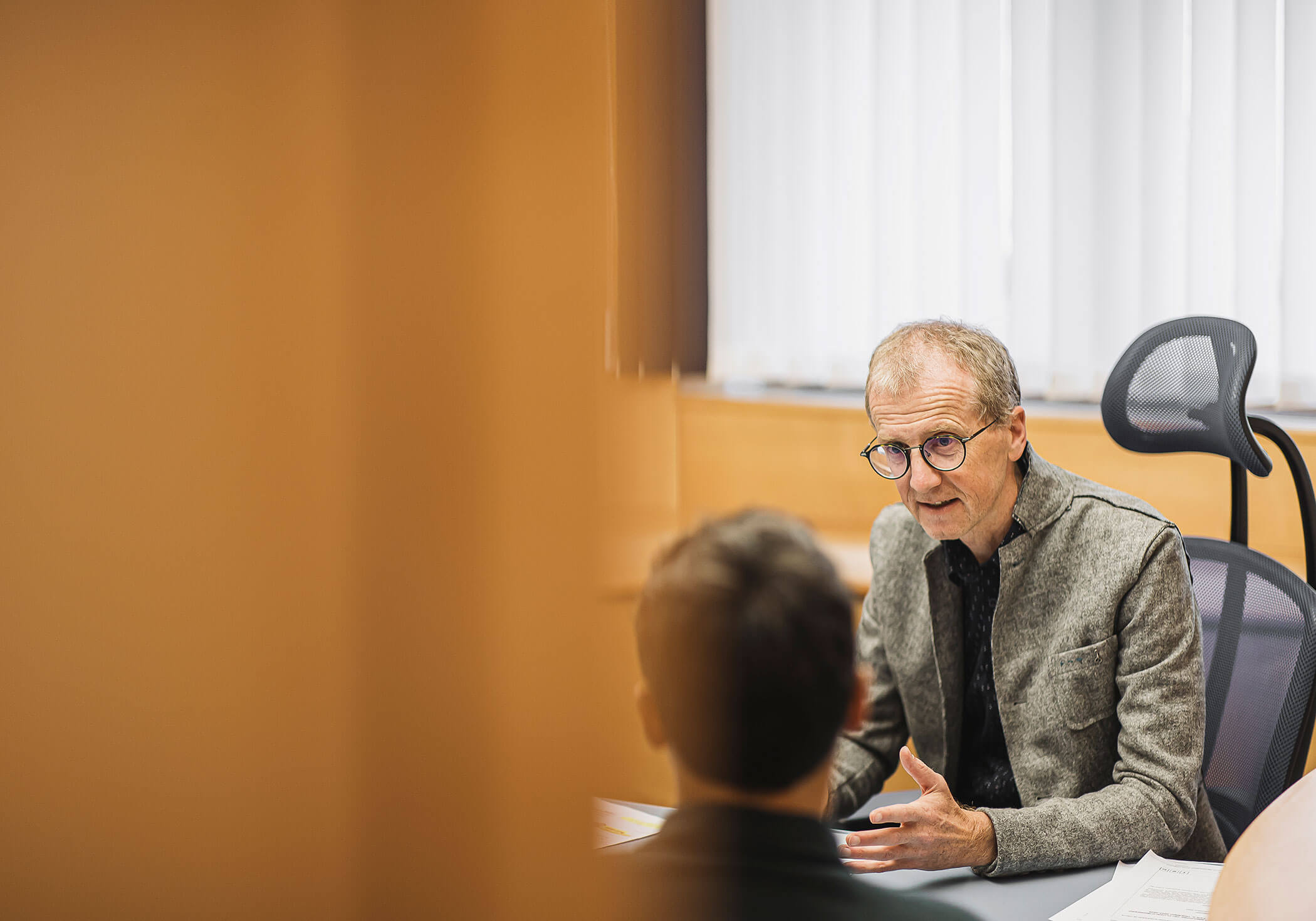 Incontro con un candidato per una consulenza sul diritto del lavoro - Elaborazione dati Steger